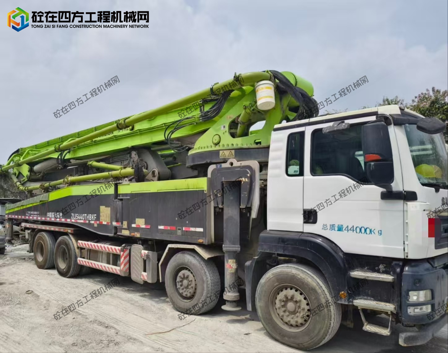 https://images.tongzsf.com/tong/truck_machine/20260413/169dcb79239346.jpg
