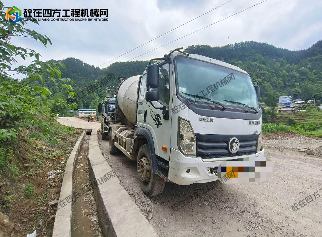 https://images.tongzsf.com/tong/truck_machine/20260415/169df51e35d9fc.jpg