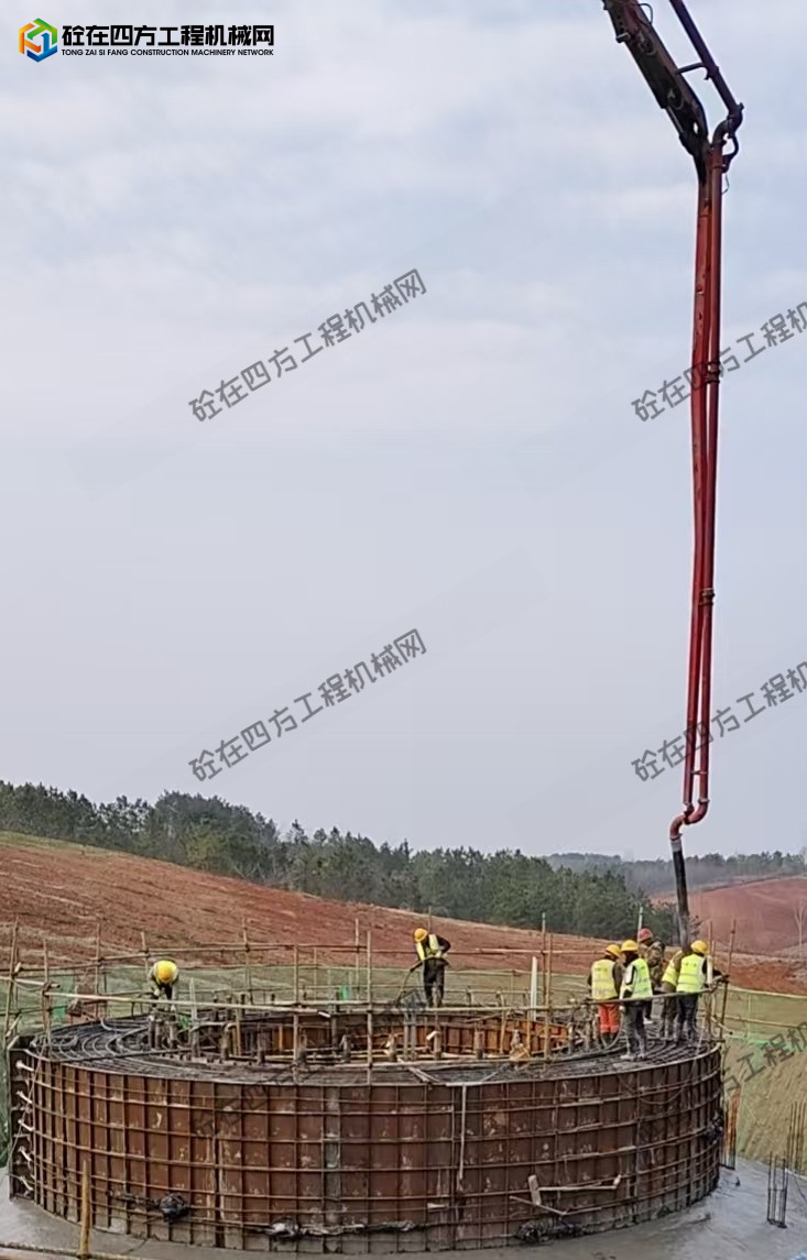 https://images.tongzsf.com/tong/truck_machine/20260420/169e576d7b8b90.jpg