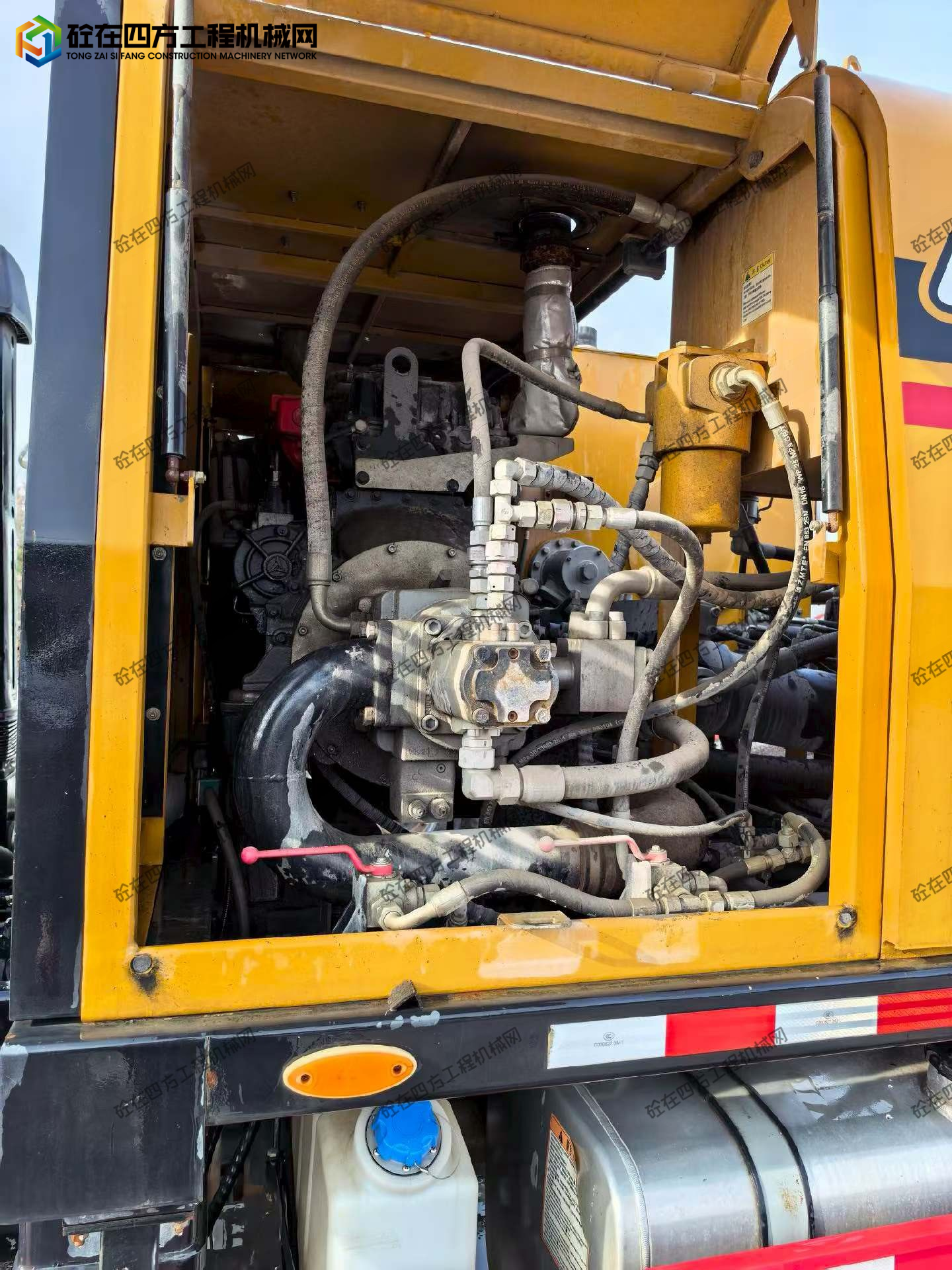 https://images.tongzsf.com/tong/truck_machine/20260506/169fa9544773e4.jpg