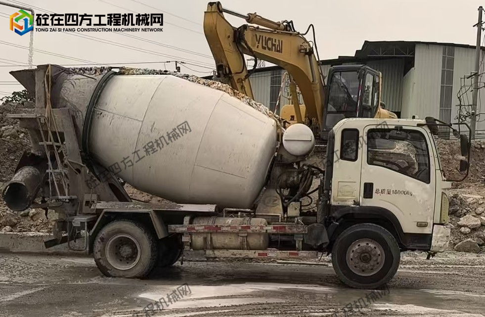https://images.tongzsf.com/tong/truck_machine/20260507/169fc2fa60fa94.jpg
