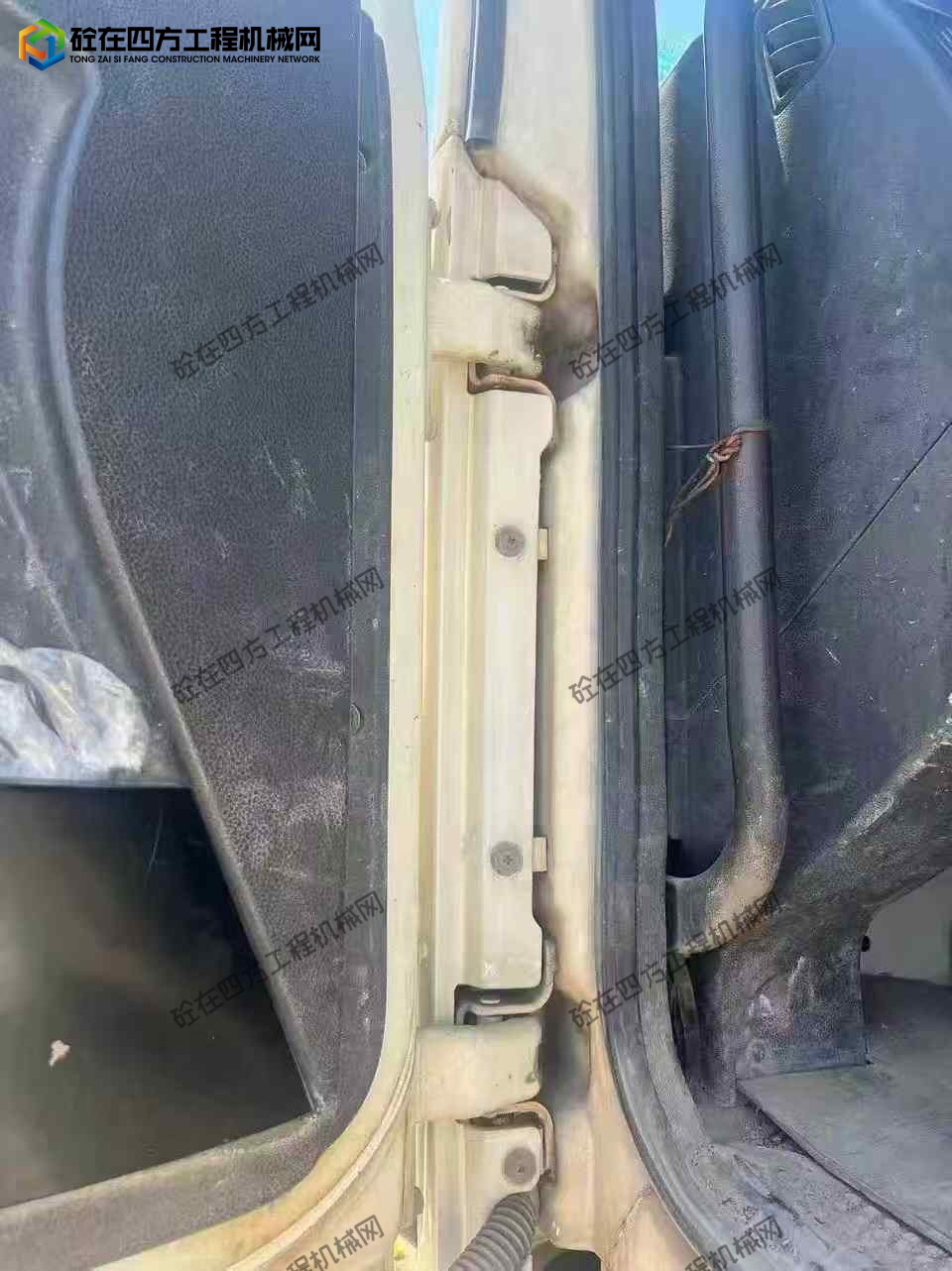 https://images.tongzsf.com/tong/truck_machine/20260512/16a02f50d98b90.jpg