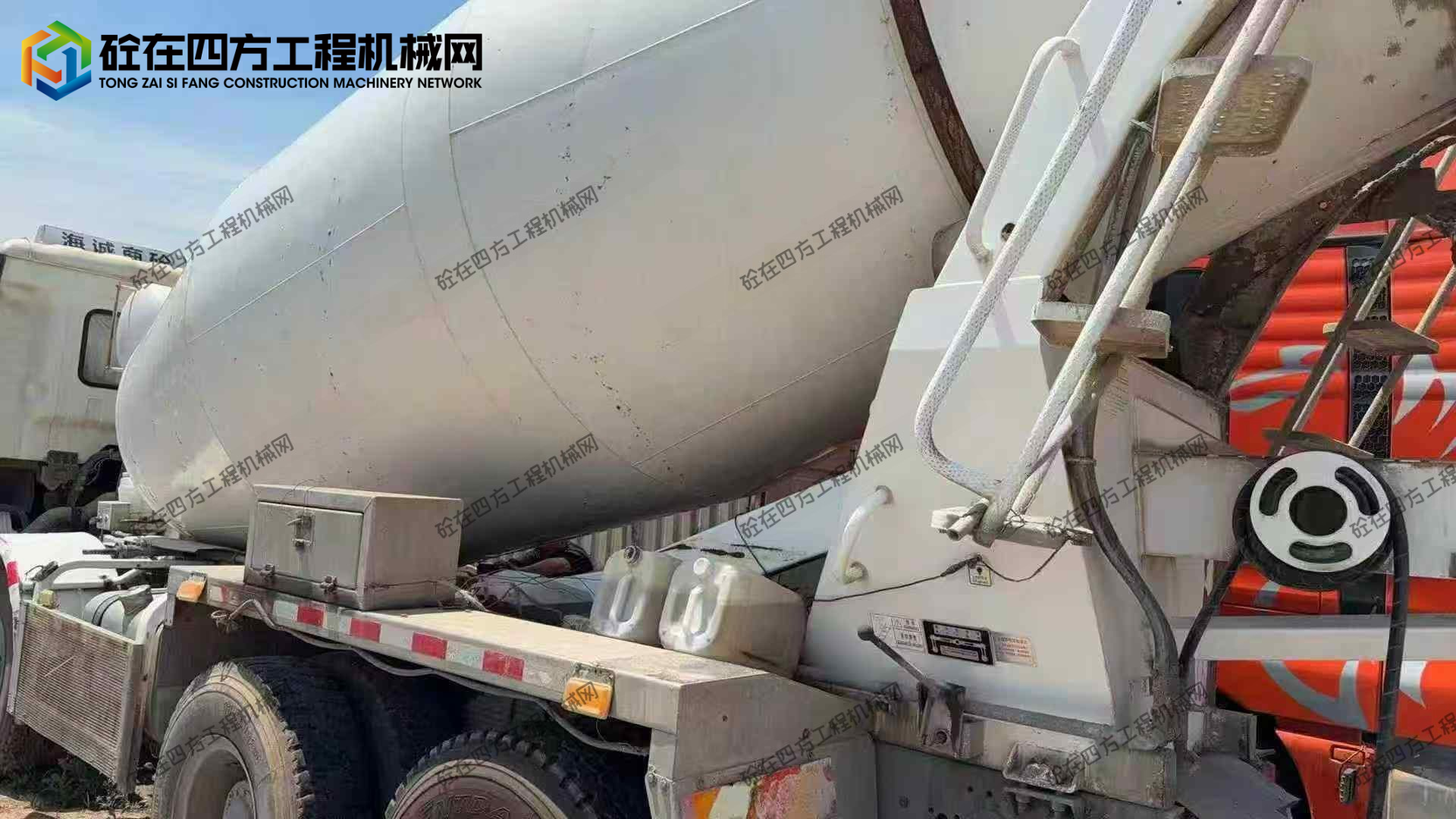 https://images.tongzsf.com/tong/truck_machine/20260512/16a02f5100cf8a.jpg