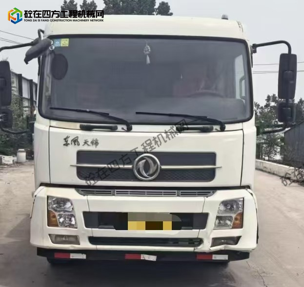 https://images.tongzsf.com/tong/truck_machine/20260513/16a04208146f62.jpg