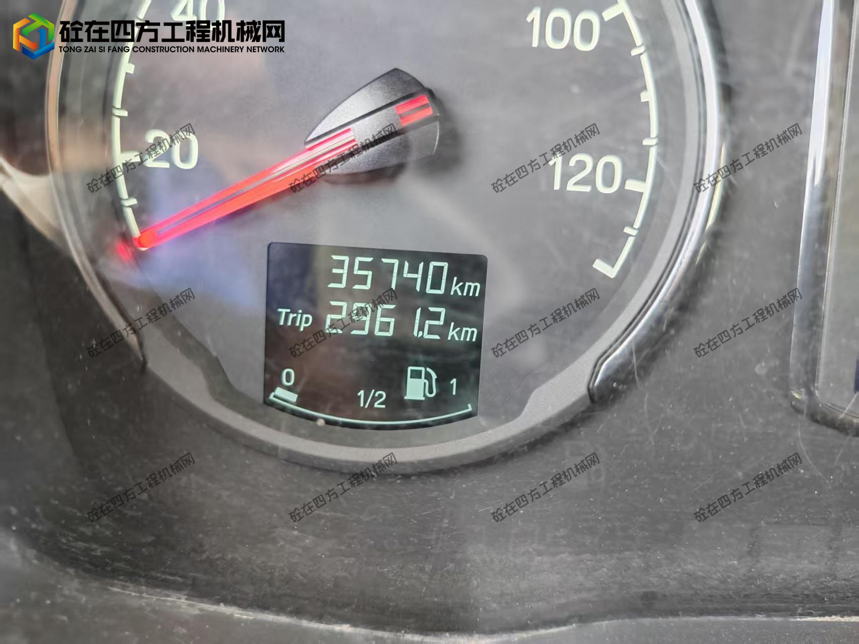 https://images.tongzsf.com/tong/truck_machine/20260513/16a0475bd1e642.jpg