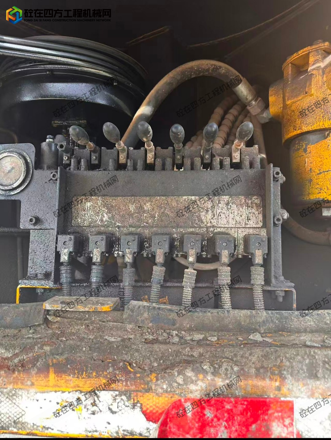 https://images.tongzsf.com/tong/truck_machine/20260516/16a07bcd139ffb.jpg