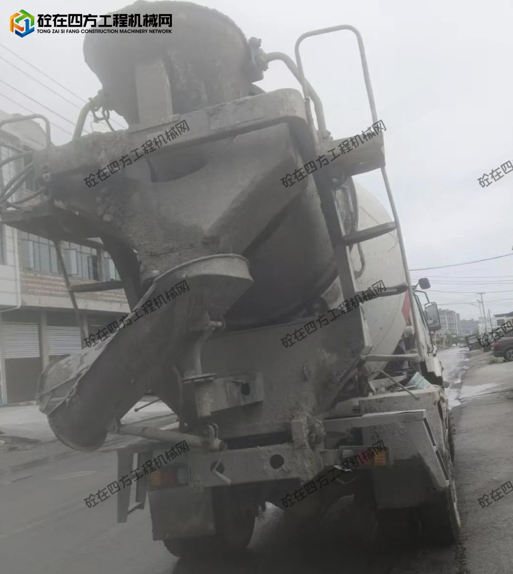 https://images.tongzsf.com/tong/truck_machine/20260519/16a0bdcc0d74ba.jpg