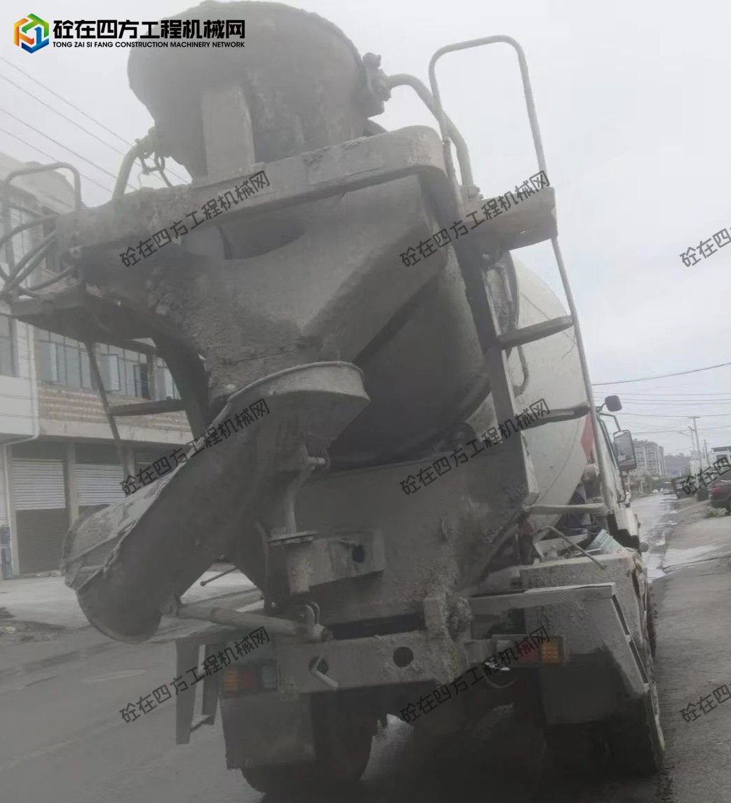 https://images.tongzsf.com/tong/truck_machine/20260519/16a0bdcc675d15.jpg