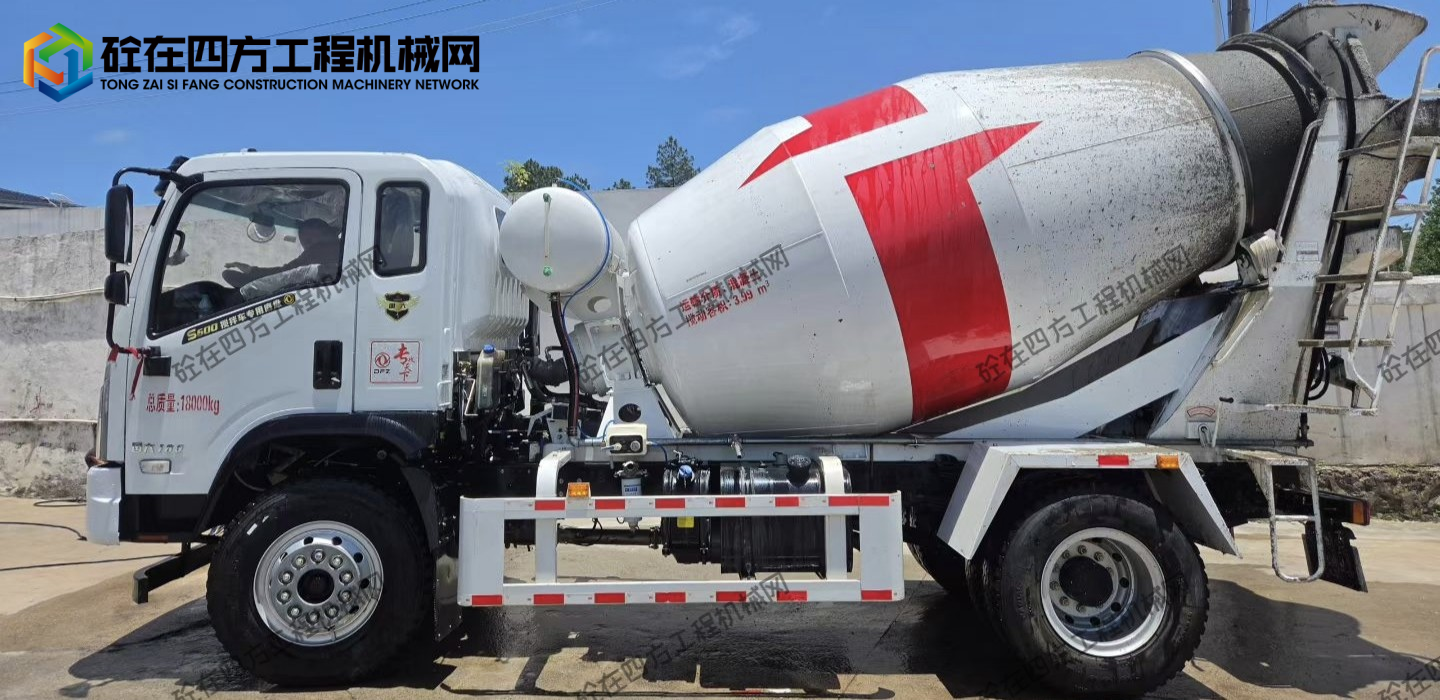 https://images.tongzsf.com/tong/truck_machine/20260520/16a0d6b85ab7b4.jpg