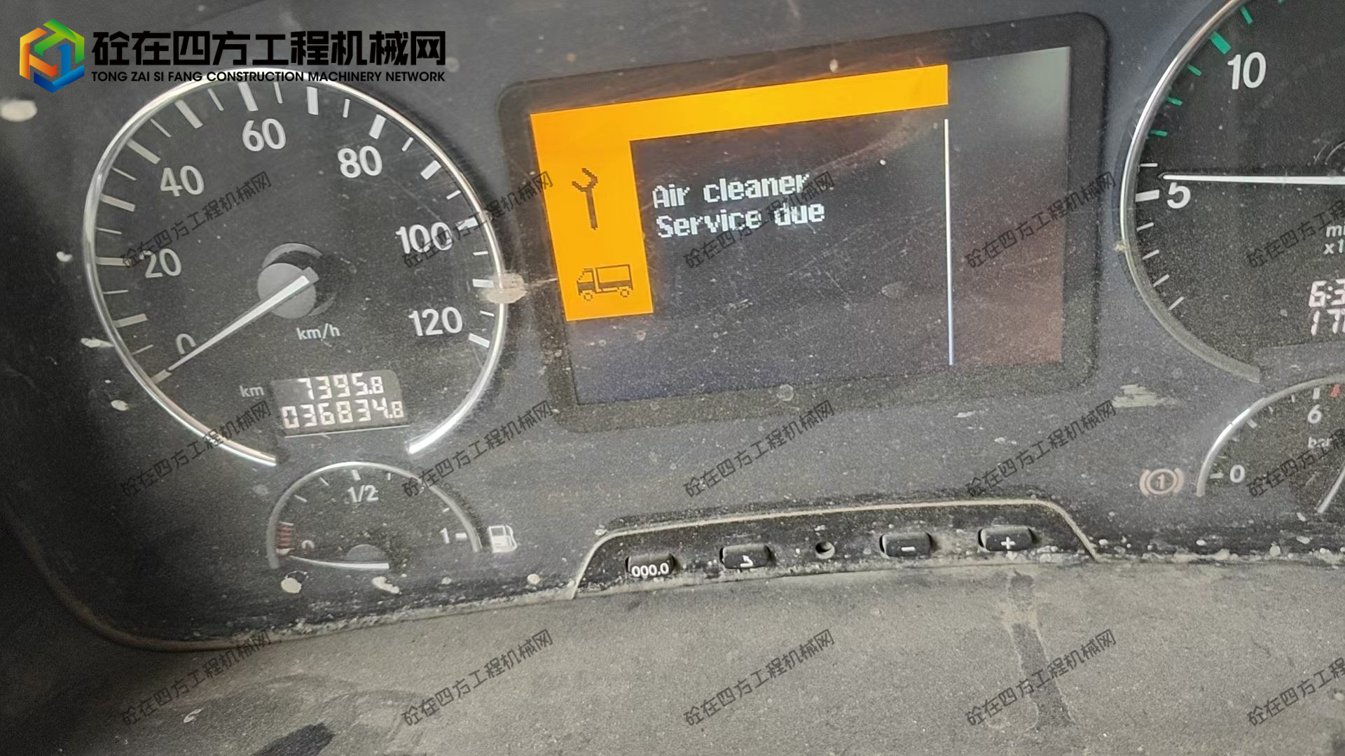 https://images.tongzsf.com/tong/truck_machine/20260522/16a0fcf8e3ff7e.jpg