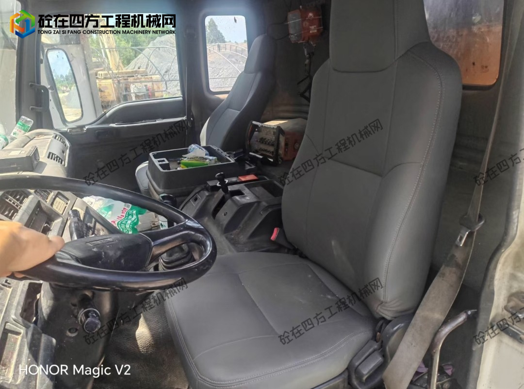 https://images.tongzsf.com/tong/truck_machine/20260525/16a143e59bd381.jpg