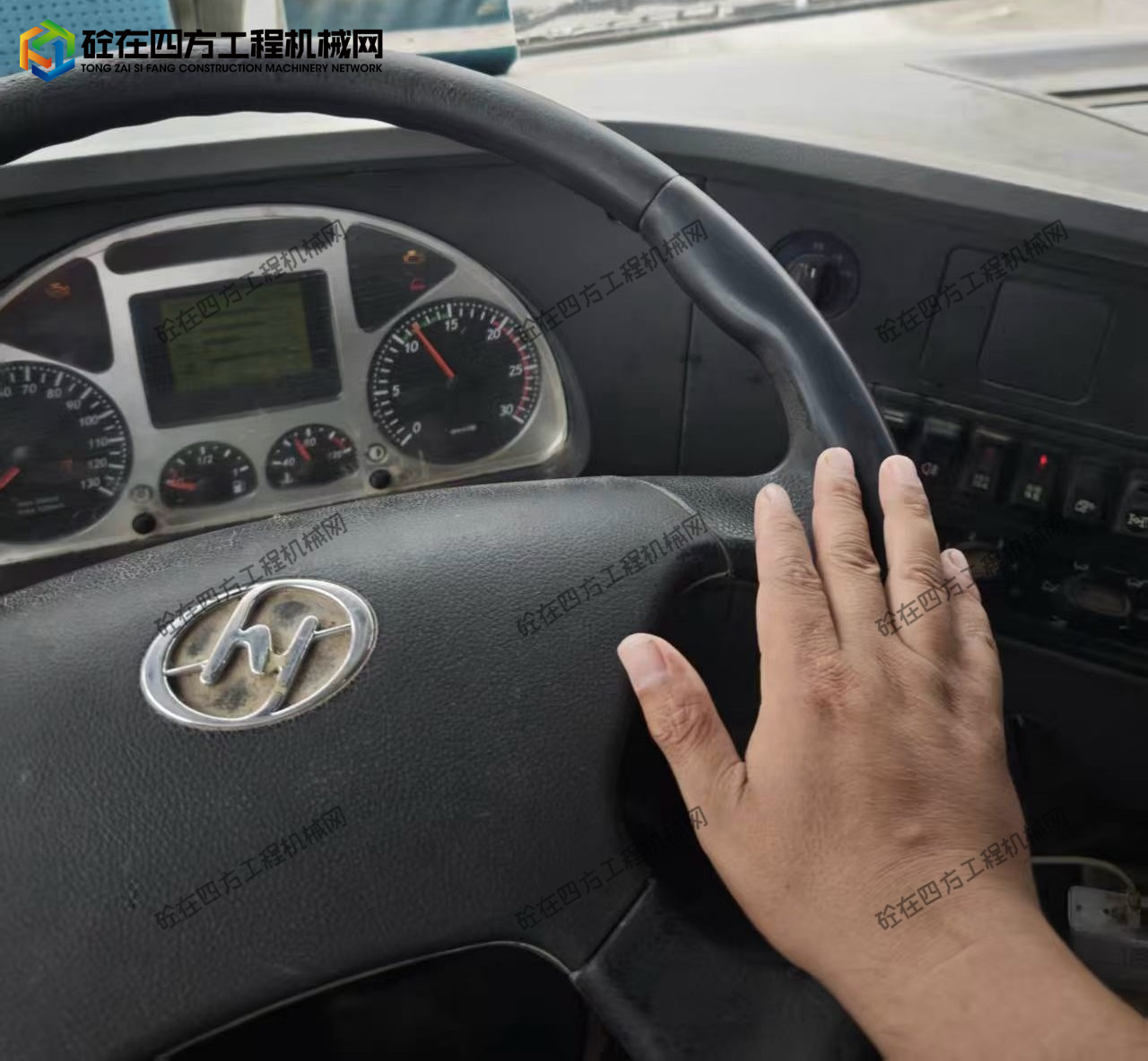 https://images.tongzsf.com/tong/truck_machine/20260602/16a1e3a32d4c9a.jpg
