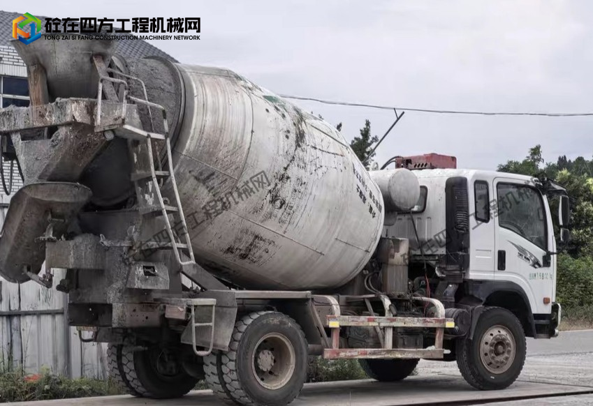 https://images.tongzsf.com/tong/truck_machine/20260608/16a26cf8569381.jpg