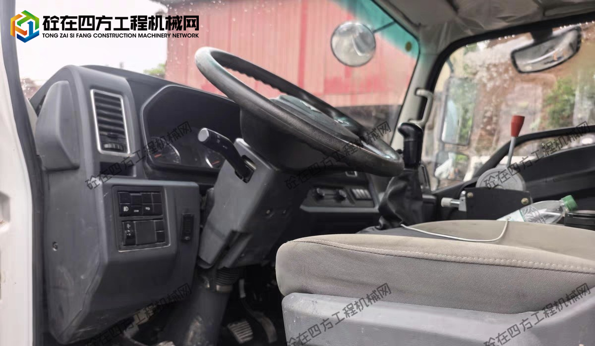 https://images.tongzsf.com/tong/truck_machine/20260610/16a28c4d9718f1.jpg