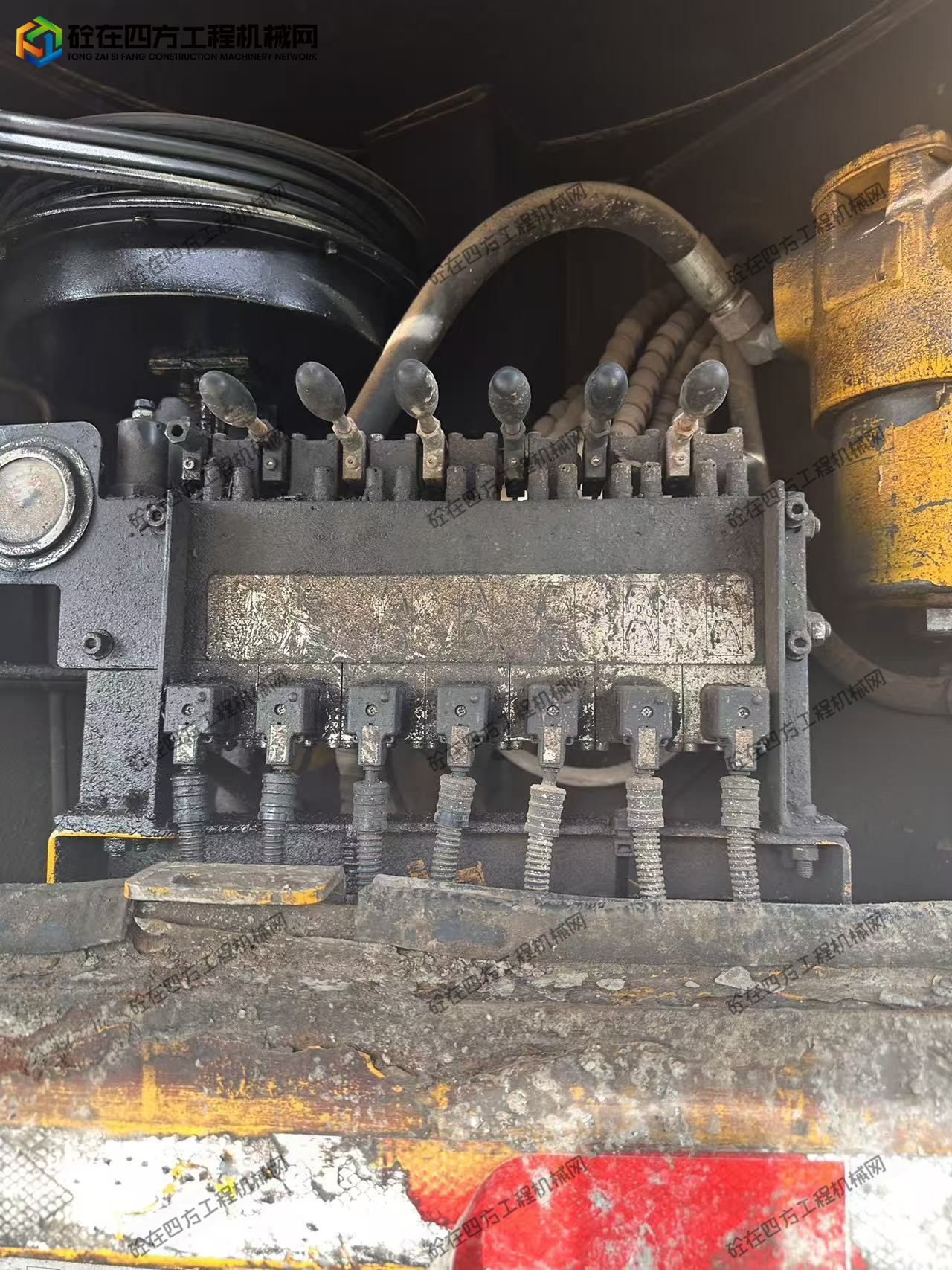 https://images.tongzsf.com/tong/truck_machine/20260610/16a28e81acc004.jpg