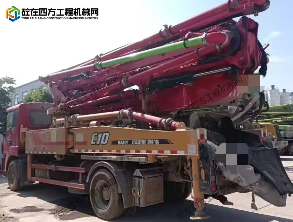 https://images.tongzsf.com/tong/truck_machine/20260615/16a2f5b55bc6b8.jpg