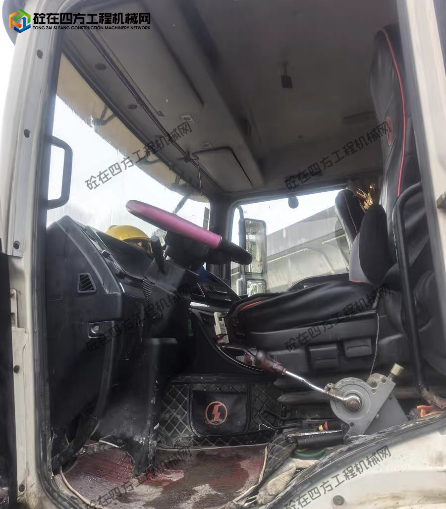 https://images.tongzsf.com/tong/truck_machine/20260707/16a4c4e1049261.jpg