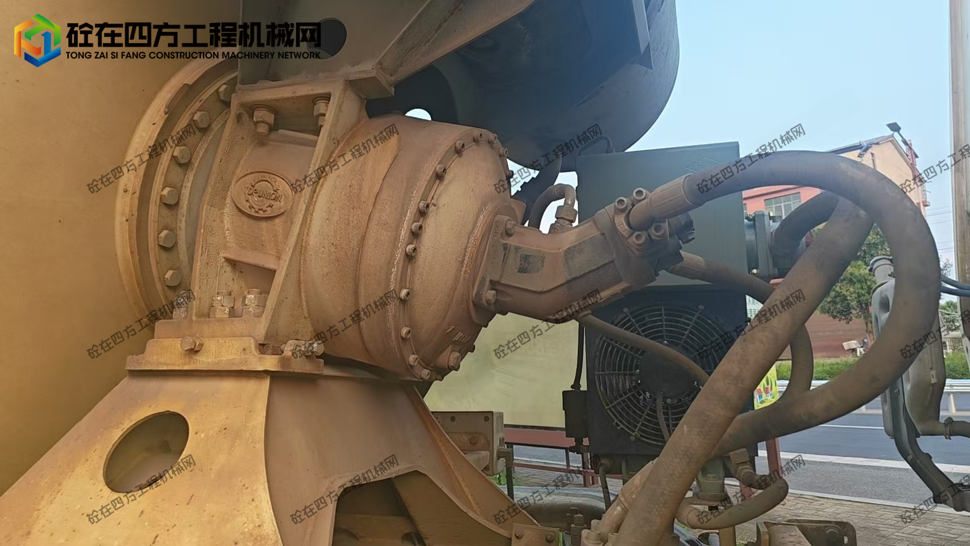 https://images.tongzsf.com/tong/truck_machine/20260807/16a75380fef211.jpg