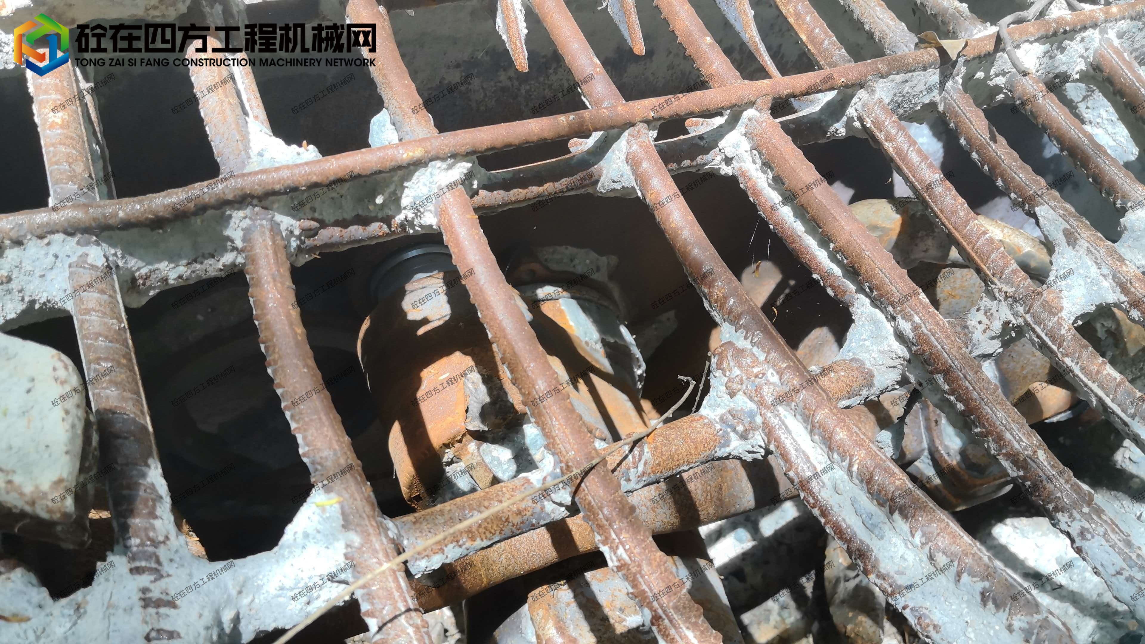 https://images.tongzsf.com/tong/truck_machine/20260809/16a7874dde8475.jpg