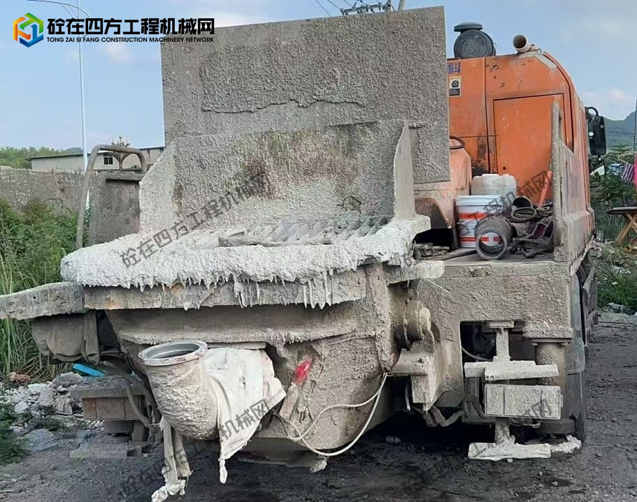 https://images.tongzsf.com/tong/truck_machine/20260810/16a7927b557a2f.jpg