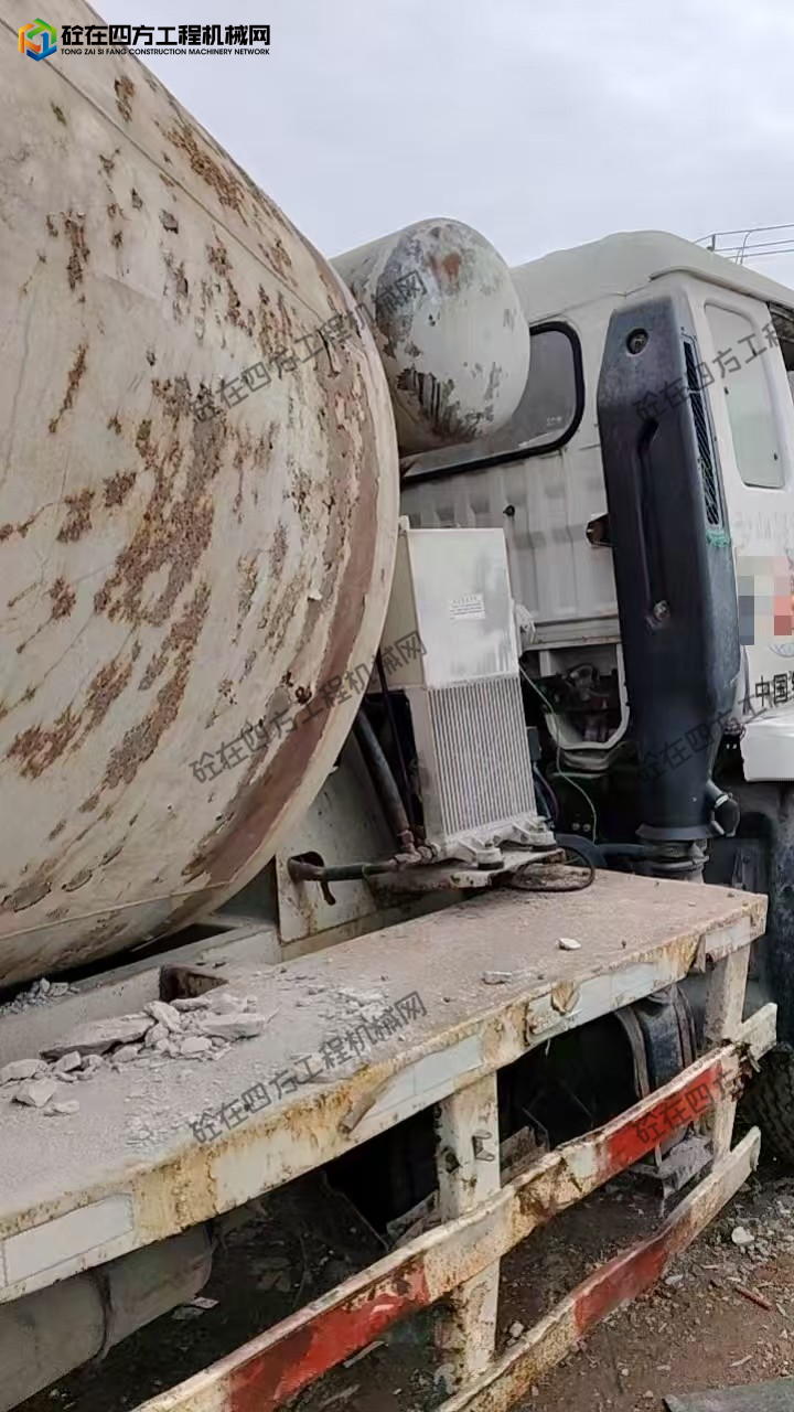 https://images.tongzsf.com/tong/truck_machine/20260814/16a7eca97d754f.jpg