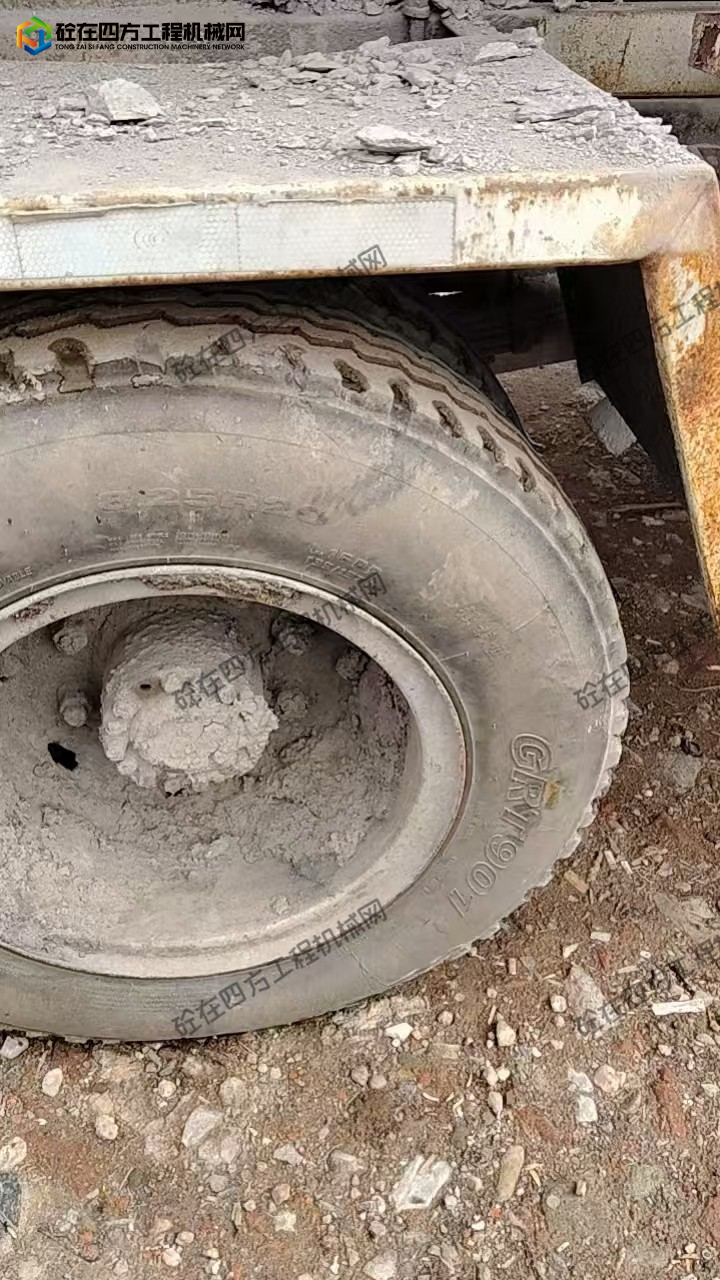 https://images.tongzsf.com/tong/truck_machine/20260814/16a7ecaa592882.jpg