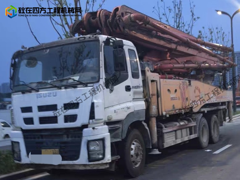 https://images.tongzsf.com/tong/truck_machine/20260815/16a7fdeac9b7ab.jpg