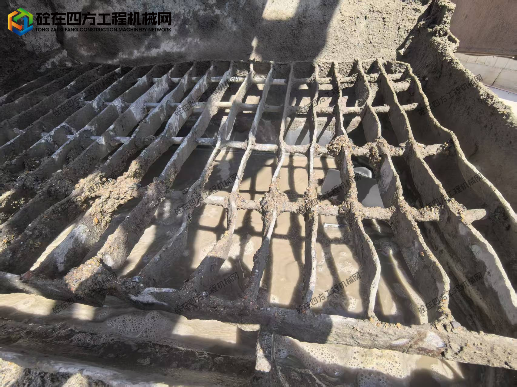 https://images.tongzsf.com/tong/truck_machine/20260824/16a8bb7e76523f.jpg