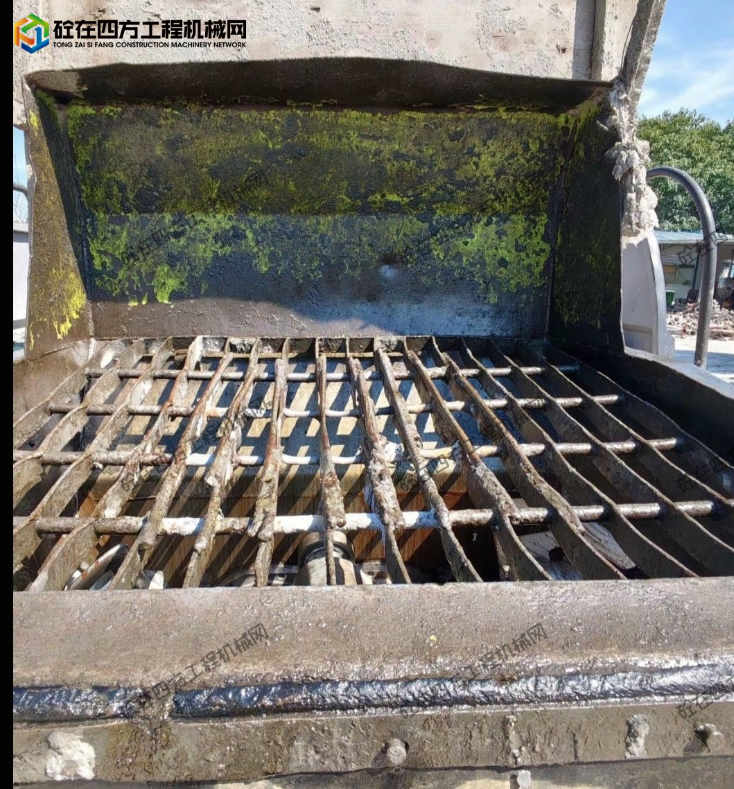 https://images.tongzsf.com/tong/truck_machine/20260826/16a8ee06446106.jpg
