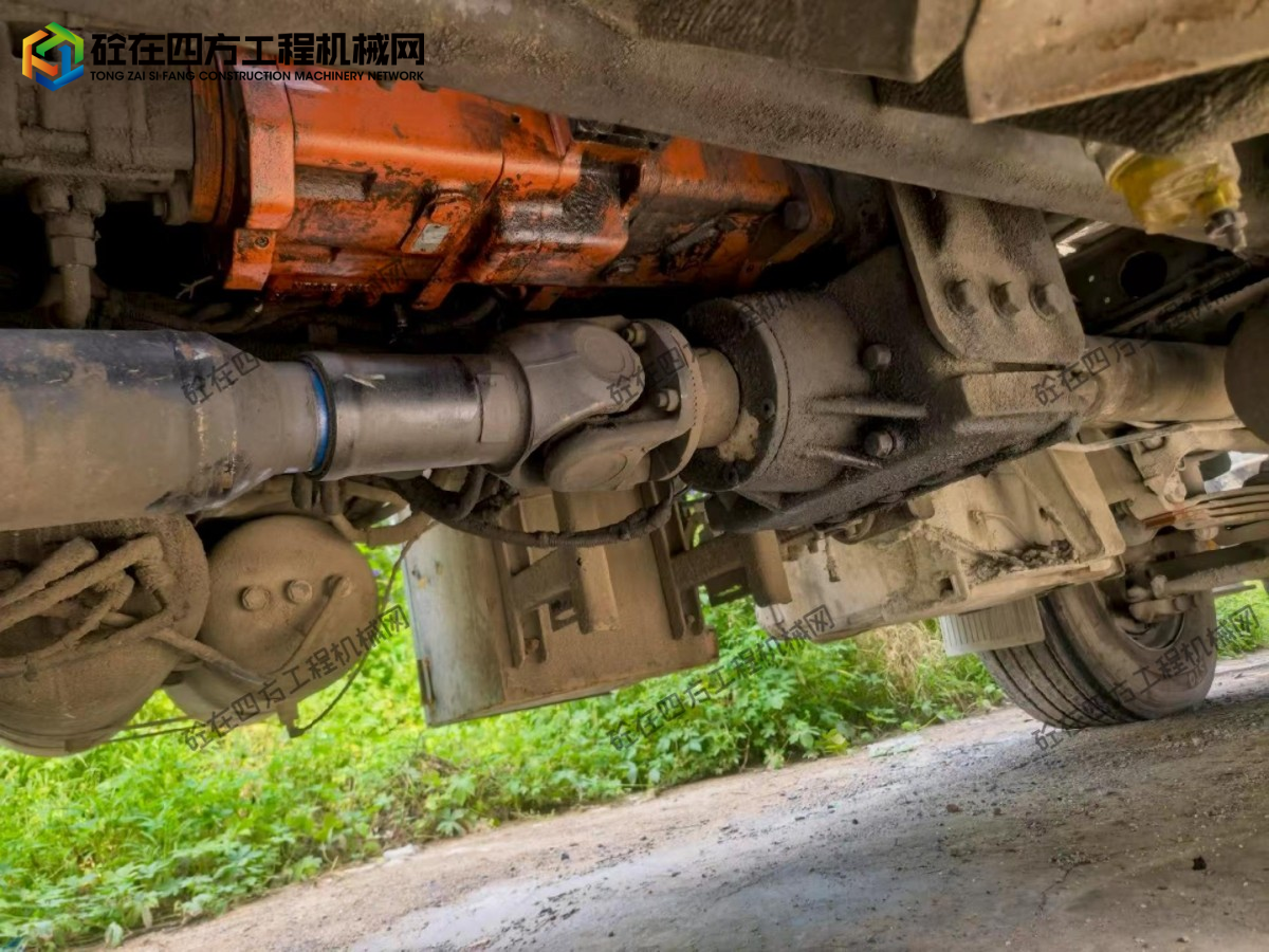 https://images.tongzsf.com/tong/truck_machine/20260827/16a8f900955e4f.jpg