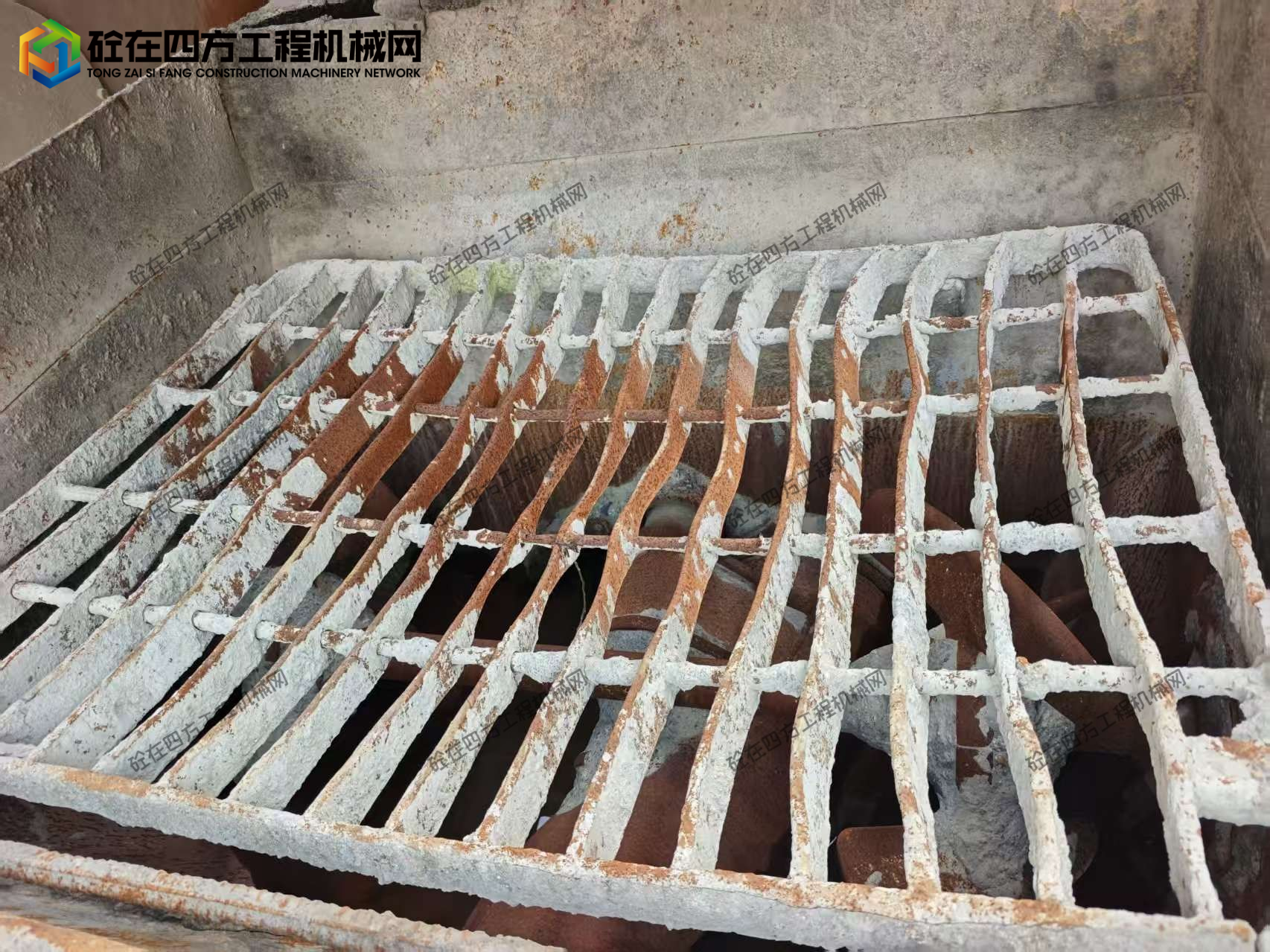 https://images.tongzsf.com/tong/truck_machine/20260828/16a91773836d28.jpg