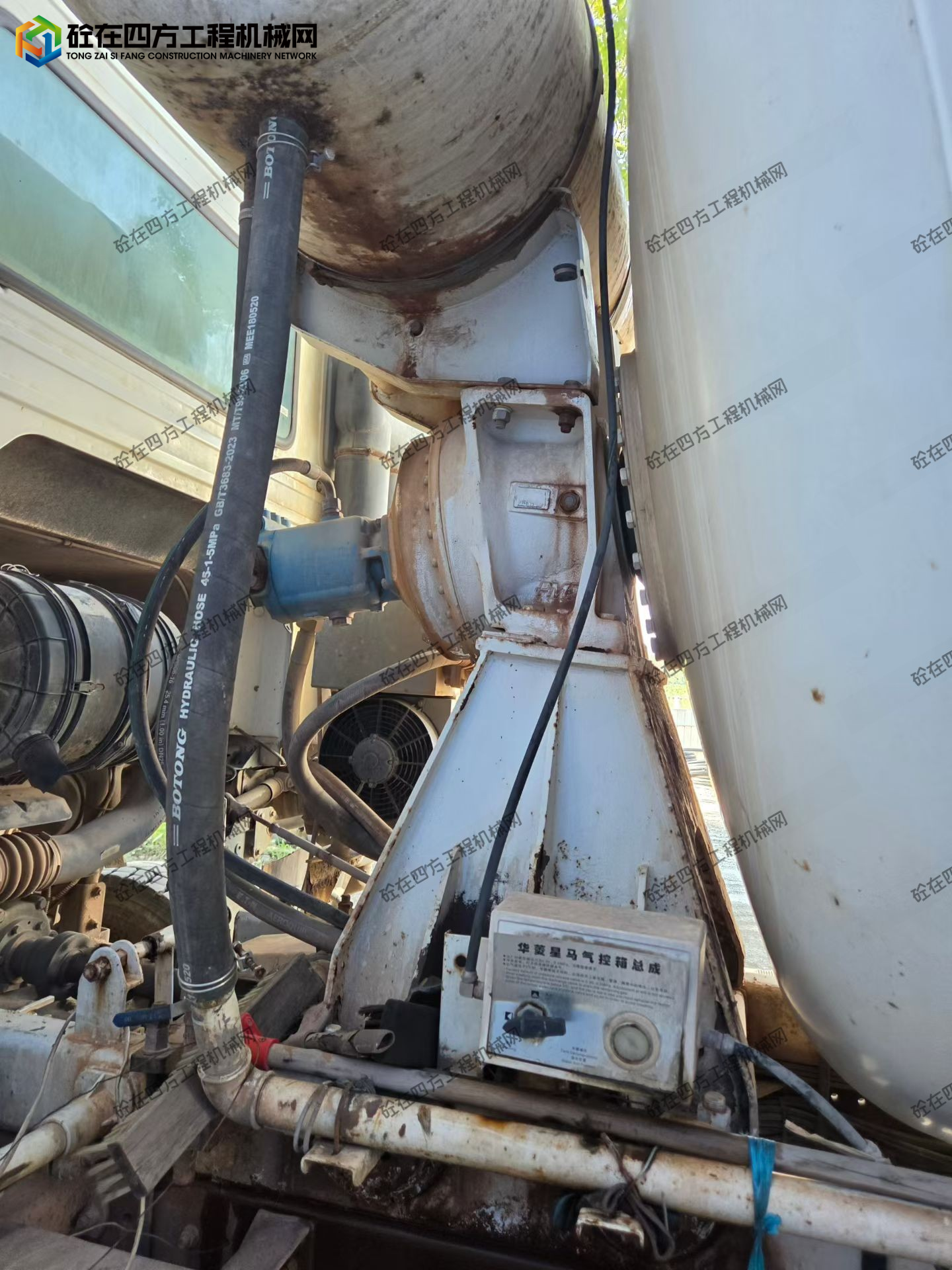 https://images.tongzsf.com/tong/truck_machine/20260901/16a96bdd9ed1a5.jpg