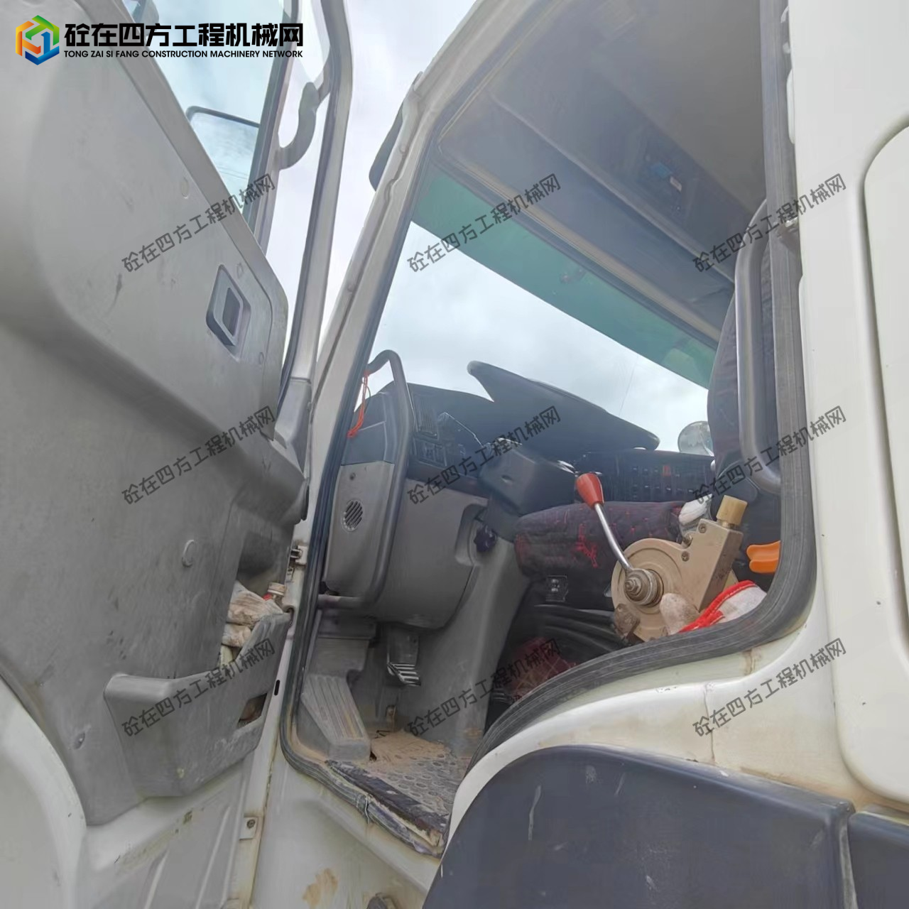 https://images.tongzsf.com/tong/truck_machine/20260903/16a99559ba26fb.jpg