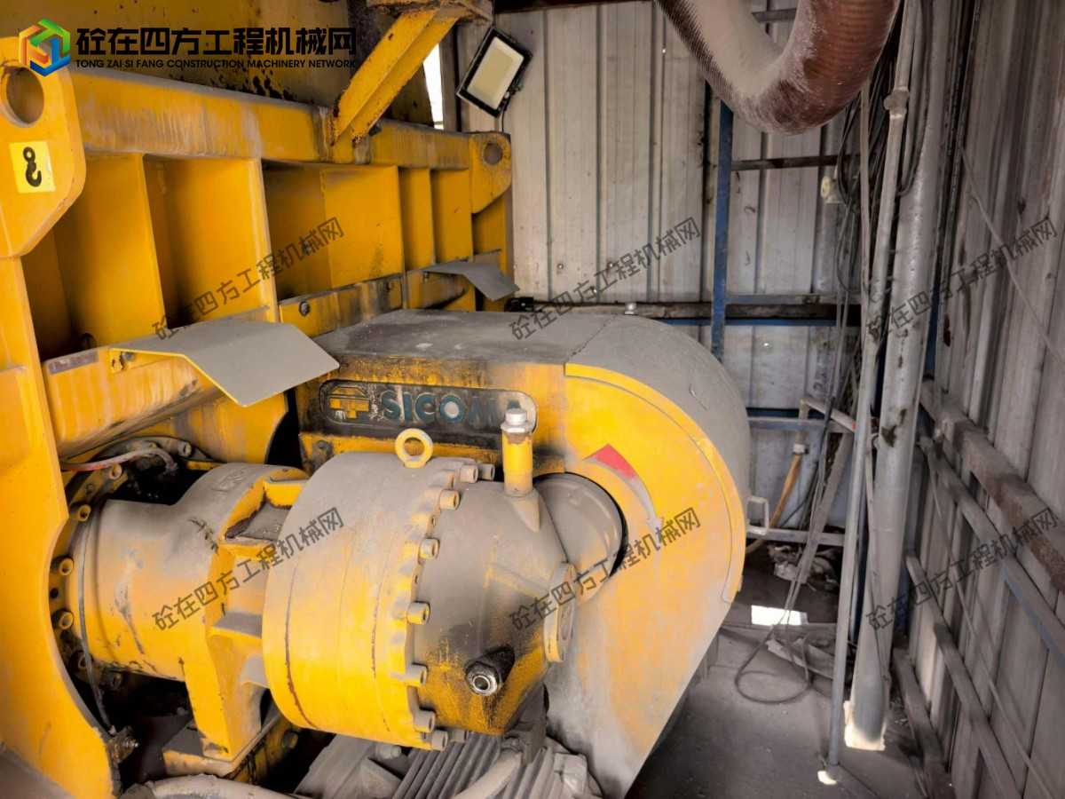https://images.tongzsf.com/tong/truck_machine/20260905/16a9b838aefde3.jpg