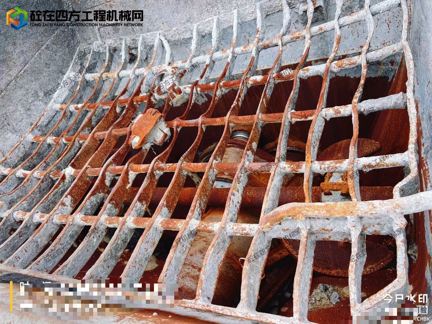 https://images.tongzsf.com/tong/truck_machine/20260908/16a9f74276fbfa.jpg
