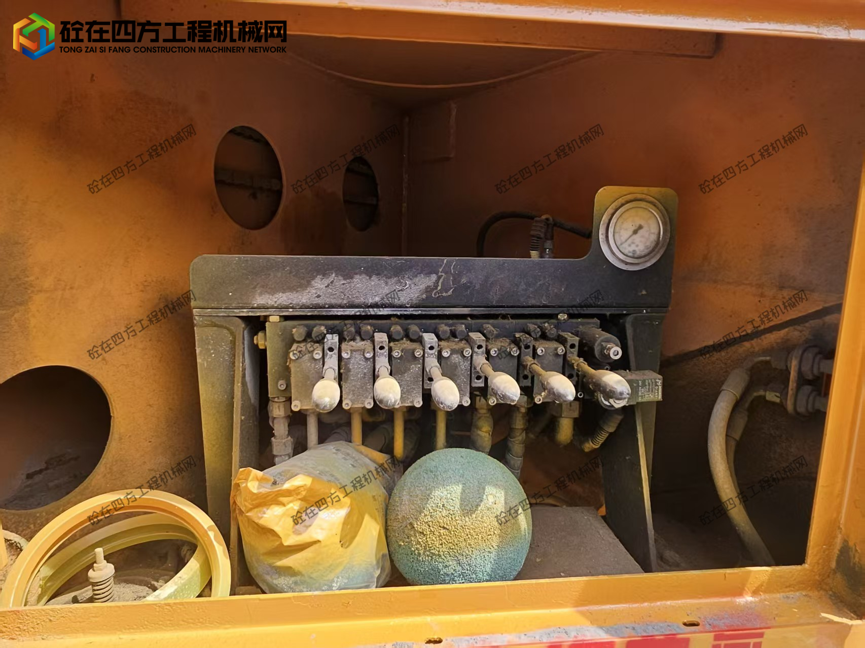 https://images.tongzsf.com/tong/truck_machine/20261013/16acdf2130e1b0.jpg